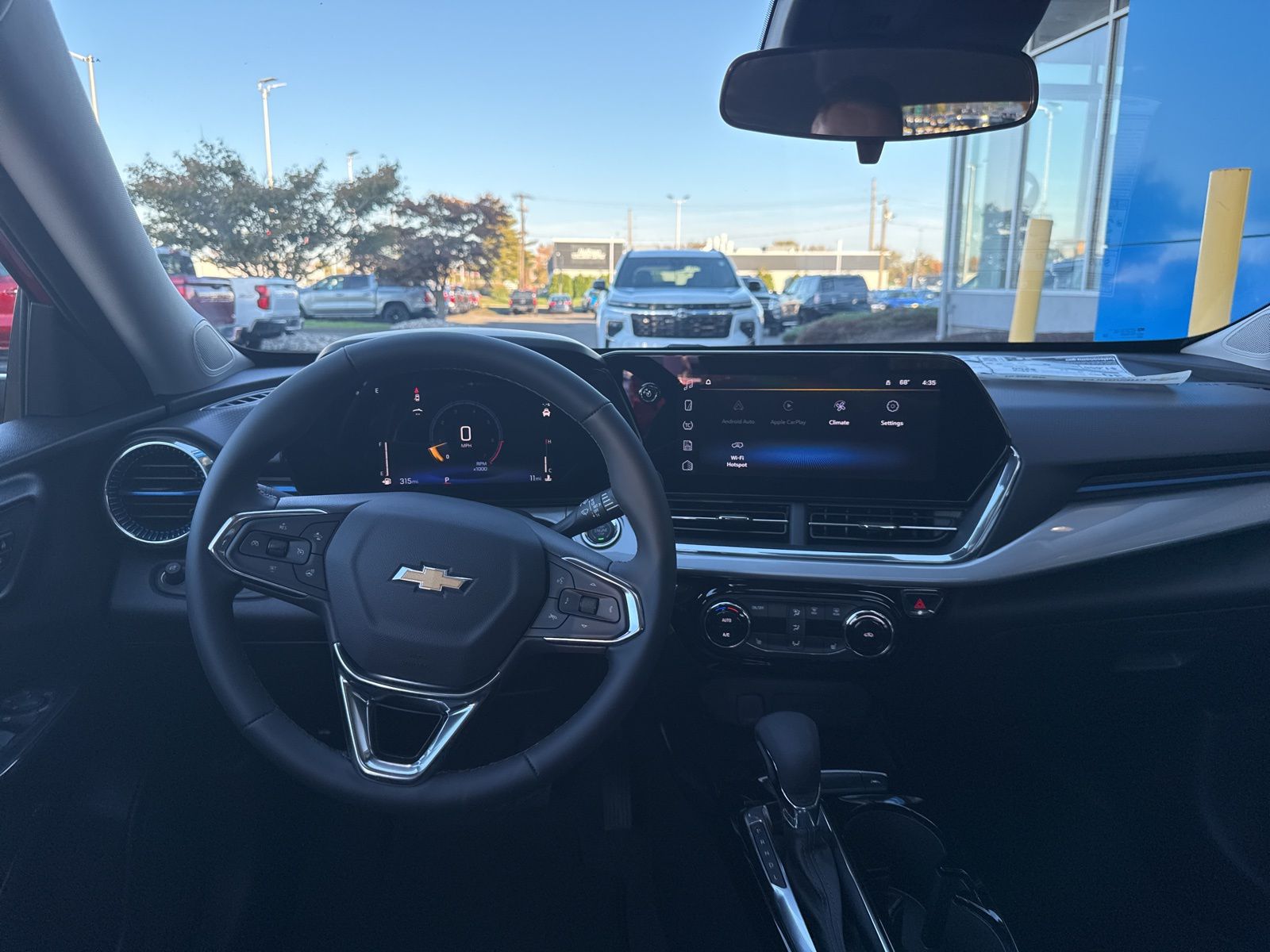 2026 Chevrolet Trax LT Image 14 of 35