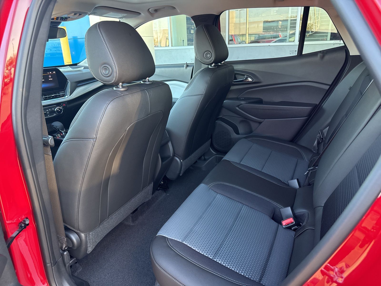 2026 Chevrolet Trax LT Image 11 of 35