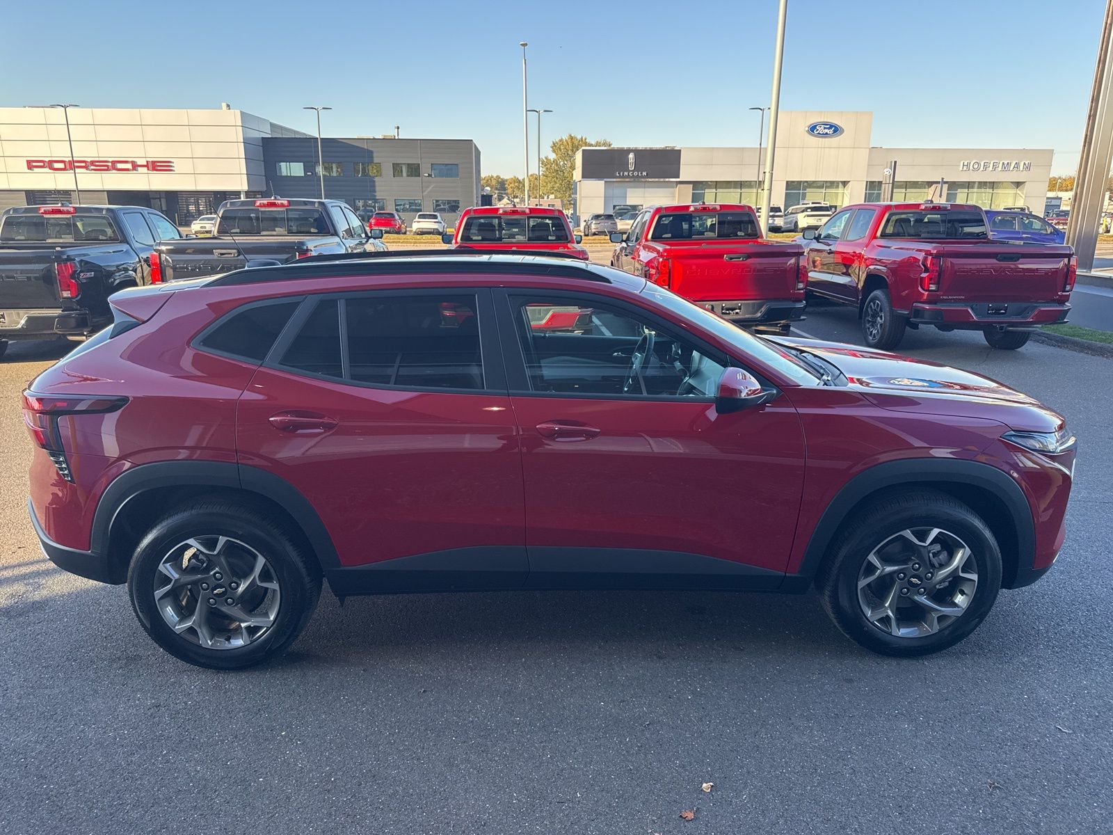 2026 Chevrolet Trax LT Image 4 of 35