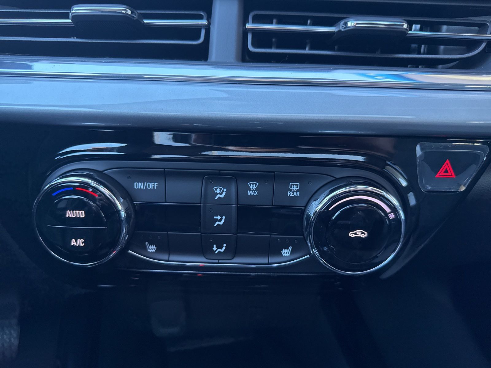 2026 Chevrolet Trax LT Image 27 of 35