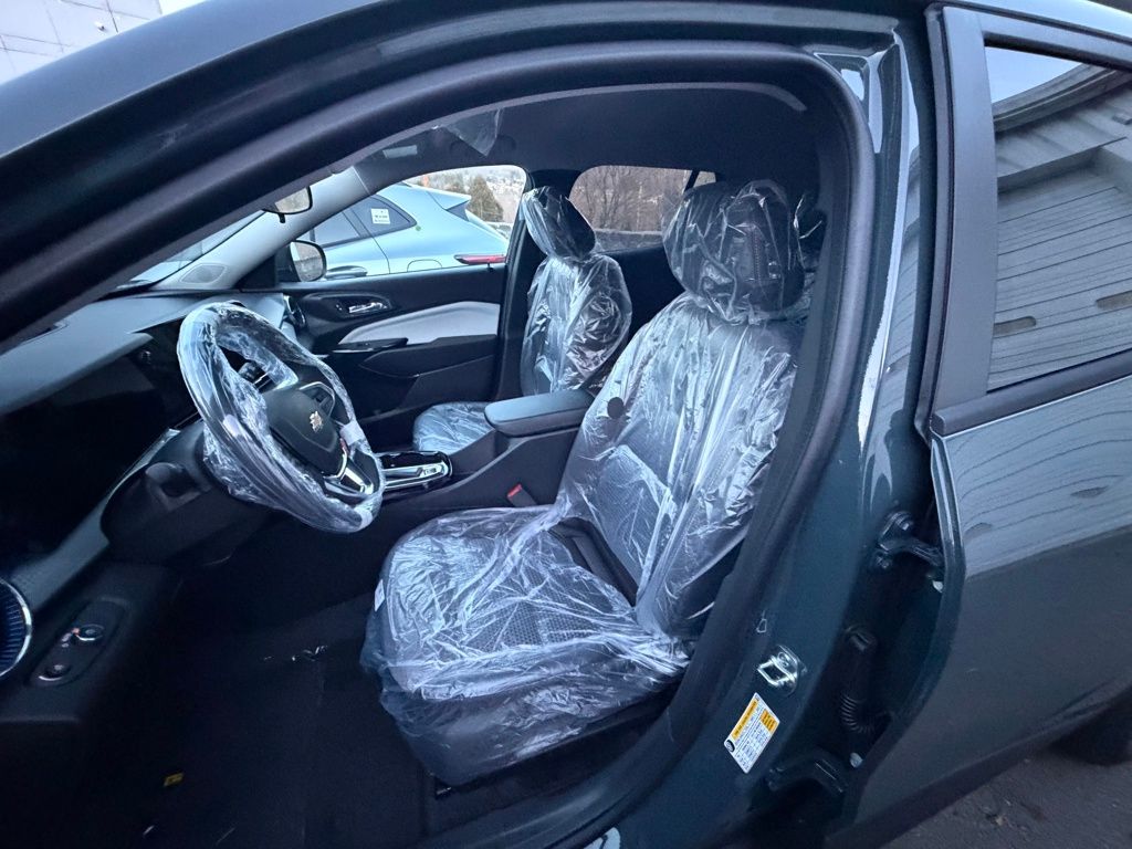 2026 Chevrolet Trax LT Image 9 of 10