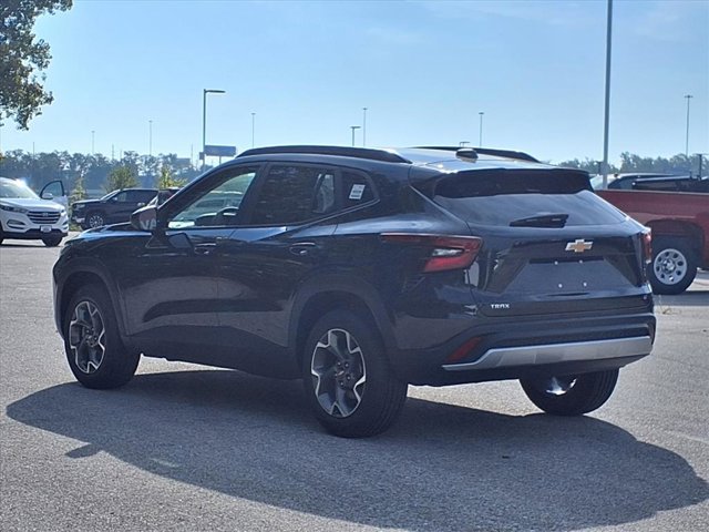 2026 Chevrolet Trax LT Image 7 of 22