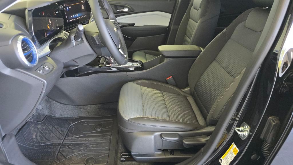 2026 Chevrolet Trax LT Image 12 of 30