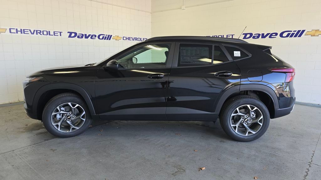 2026 Chevrolet Trax LT Image 5 of 30