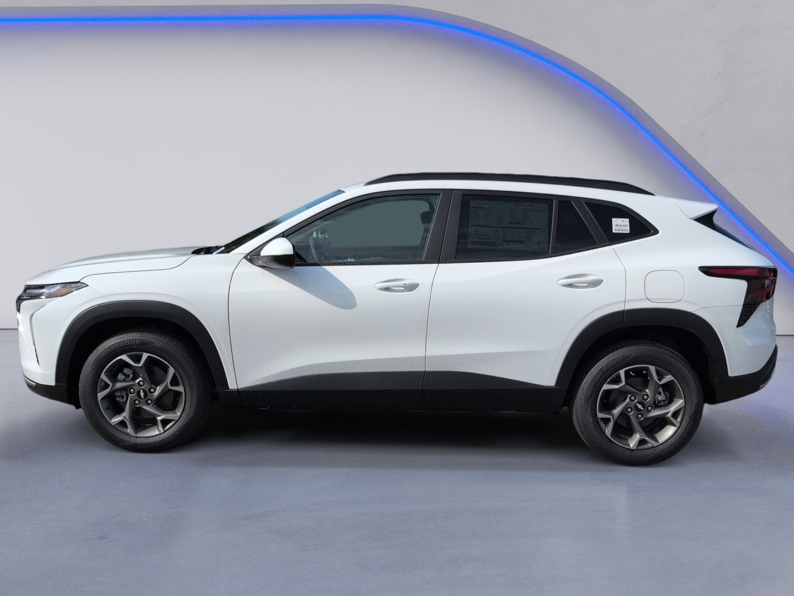 2026 Chevrolet Trax LT Image 4 of 21