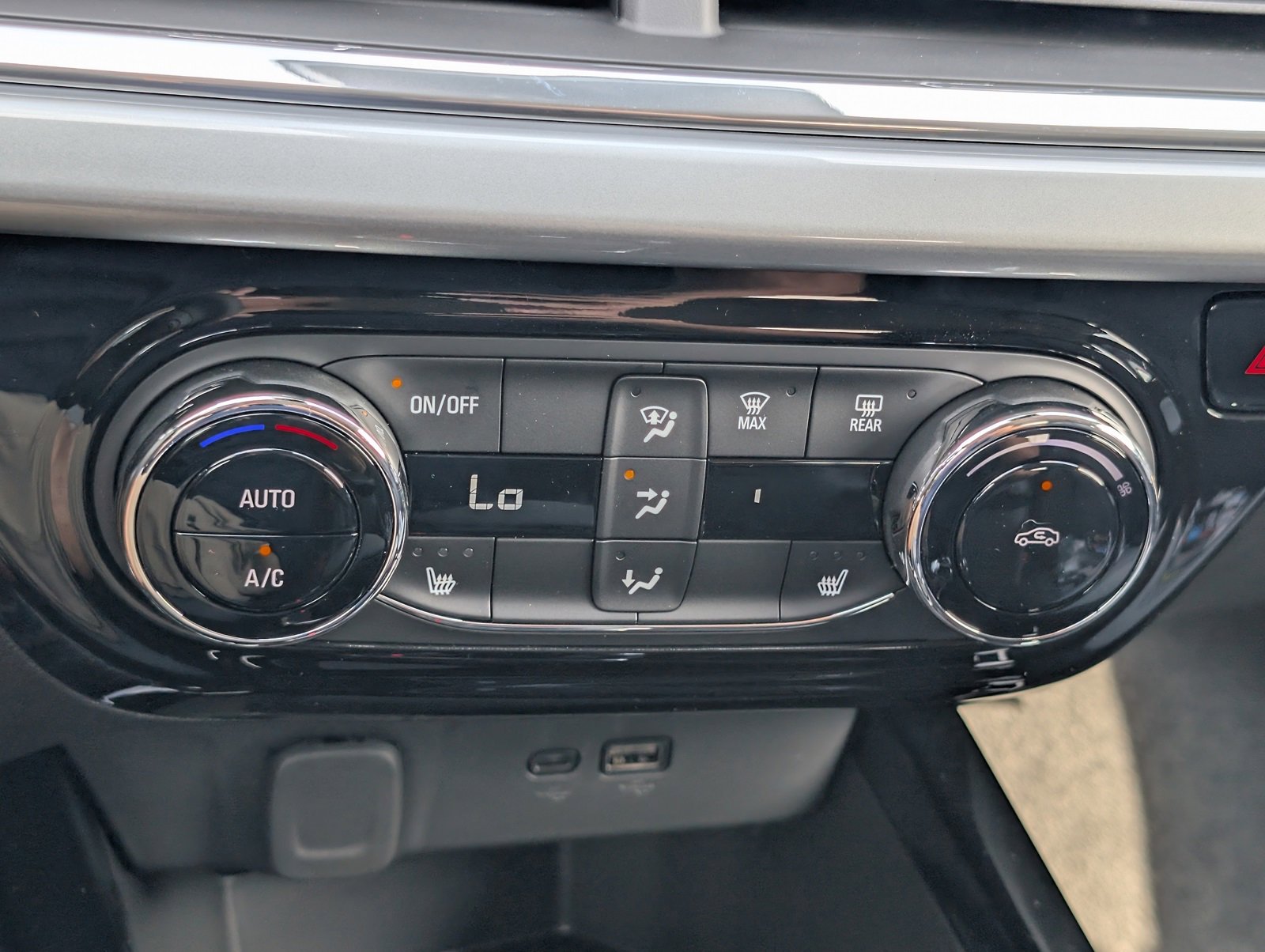 2026 Chevrolet Trax LT Image 19 of 21