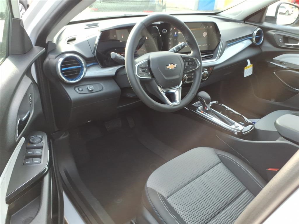 2026 Chevrolet Trax LT Image 12 of 24