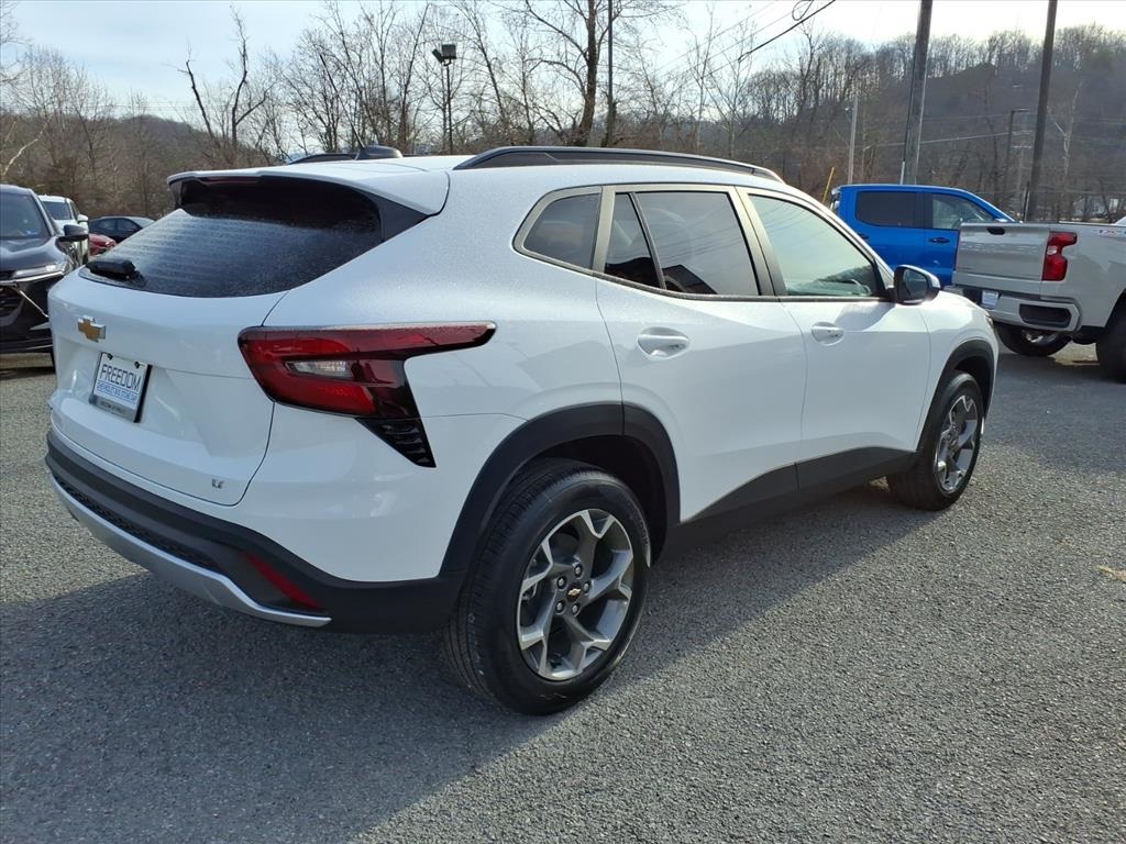 2026 Chevrolet Trax LT Image 5 of 24