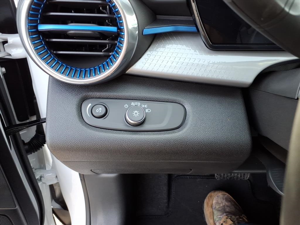 2026 Chevrolet Trax LT Image 23 of 24