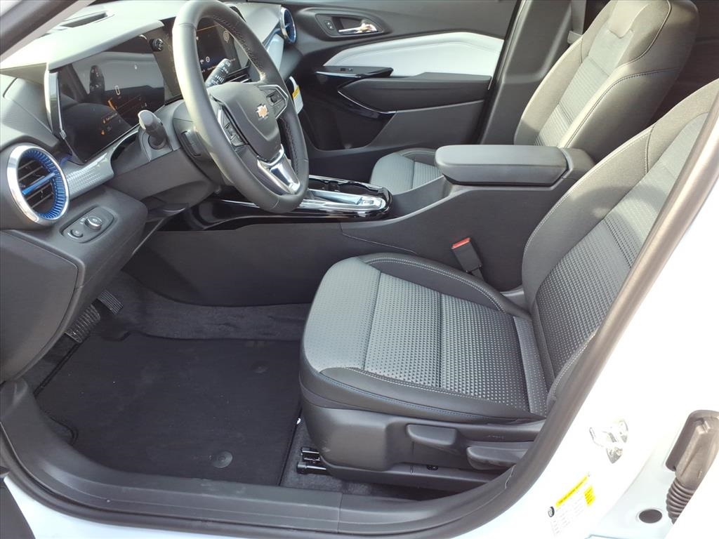 2026 Chevrolet Trax LT Image 10 of 24