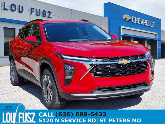 2026 Chevrolet Trax LT Image 2 of 26