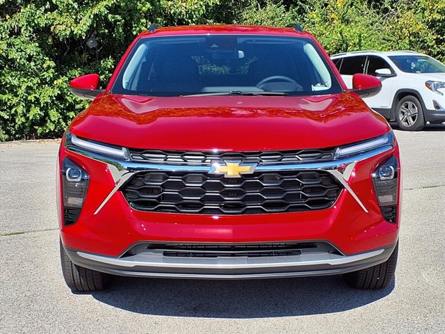 2026 Chevrolet Trax LT Image 3 of 26