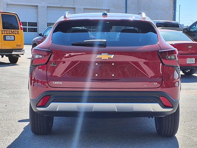 2026 Chevrolet Trax LT Image 6 of 26