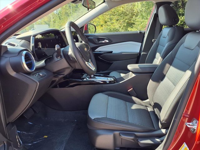 2026 Chevrolet Trax LT Image 12 of 26