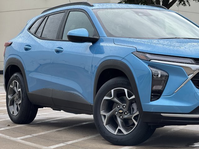 2026 Chevrolet Trax LT Image 4 of 27