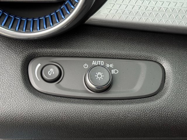 2026 Chevrolet Trax LT Image 18 of 27