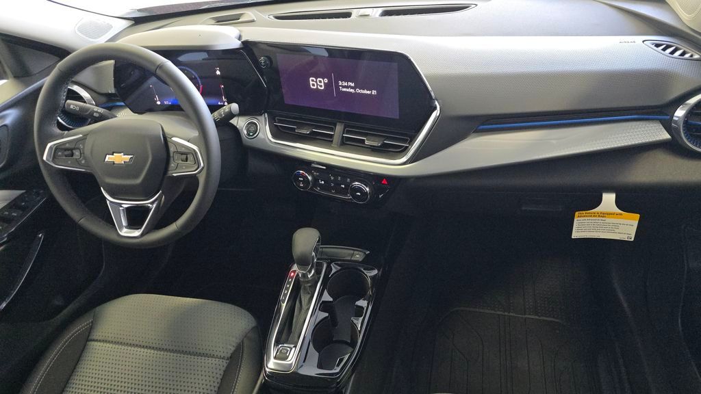 2026 Chevrolet Trax LT Image 13 of 29