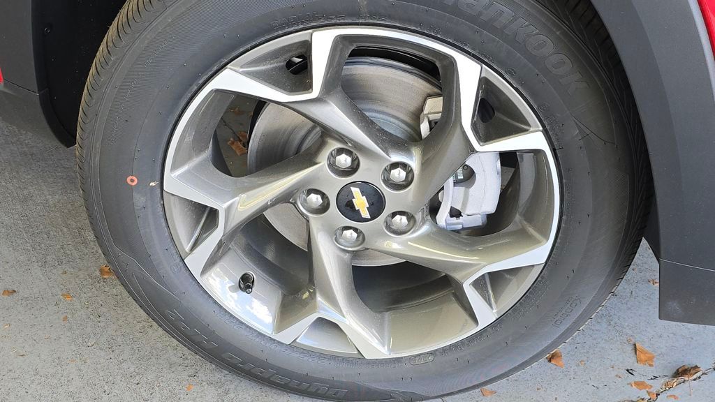 2026 Chevrolet Trax LT Image 8 of 29