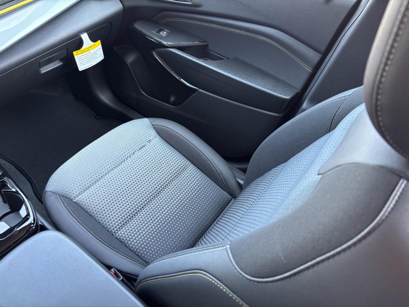 2026 Chevrolet Trax LT Image 12 of 25