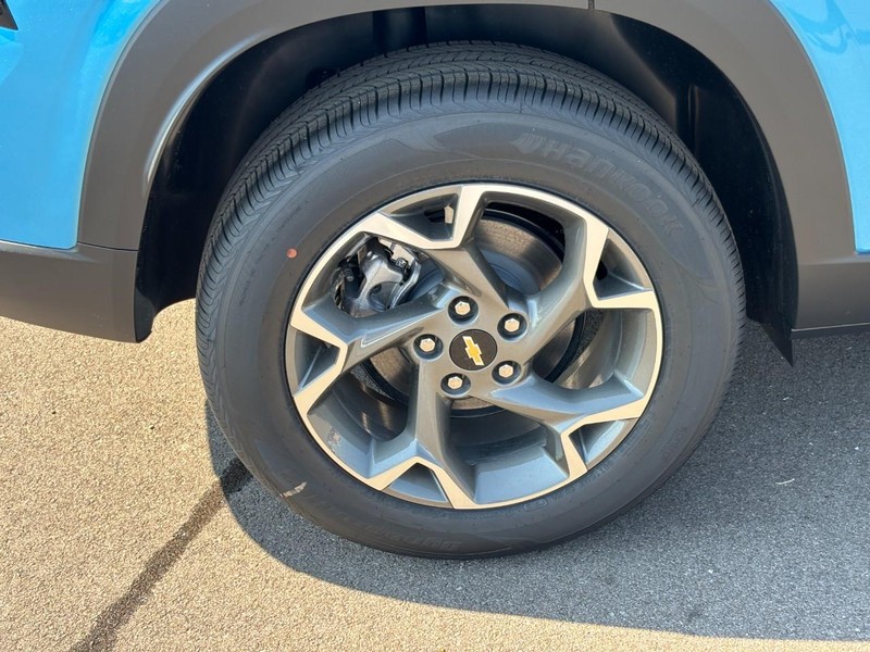2026 Chevrolet Trax LT Image 4 of 25