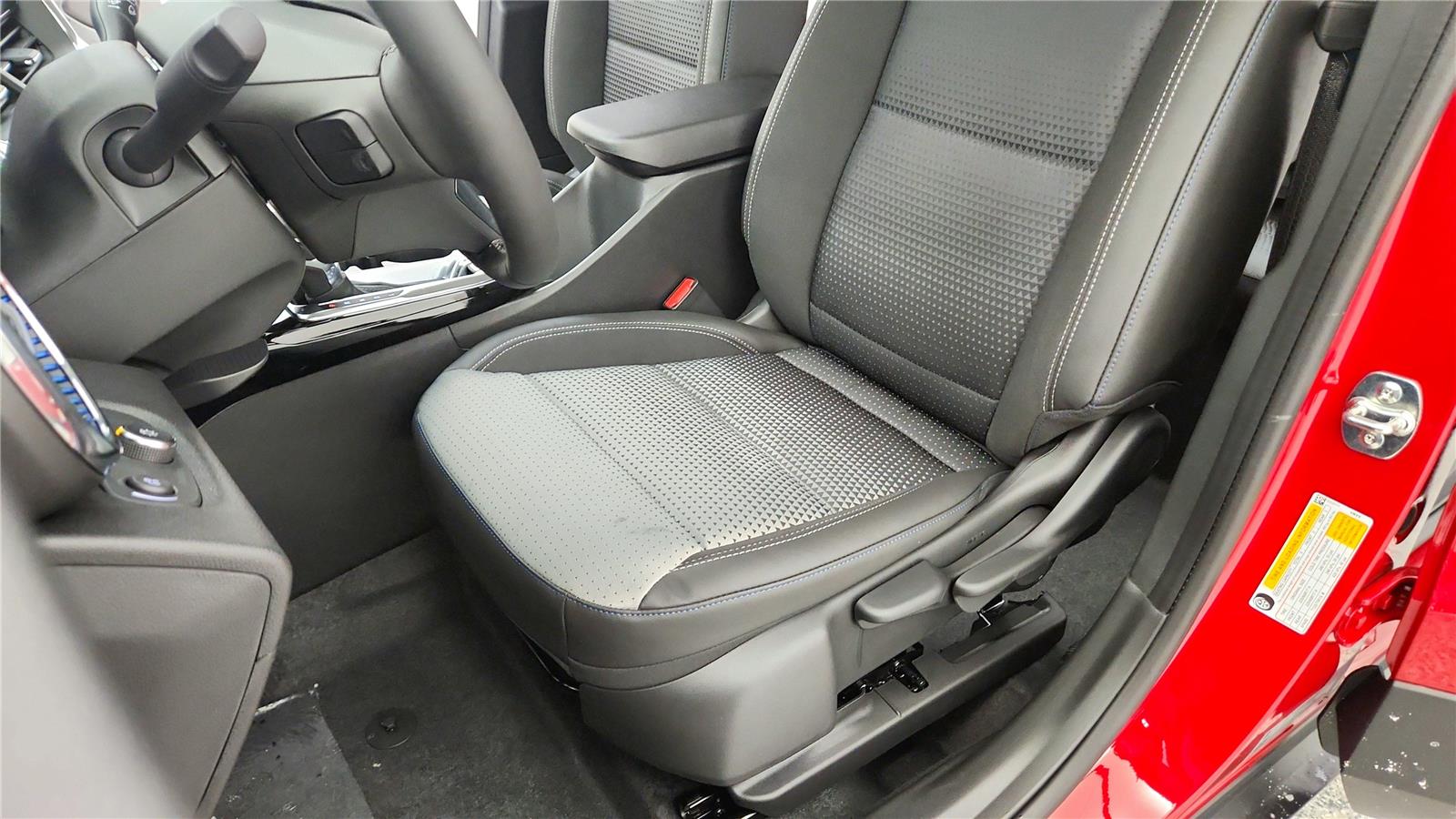 2026 Chevrolet Trax LT Image 17 of 36