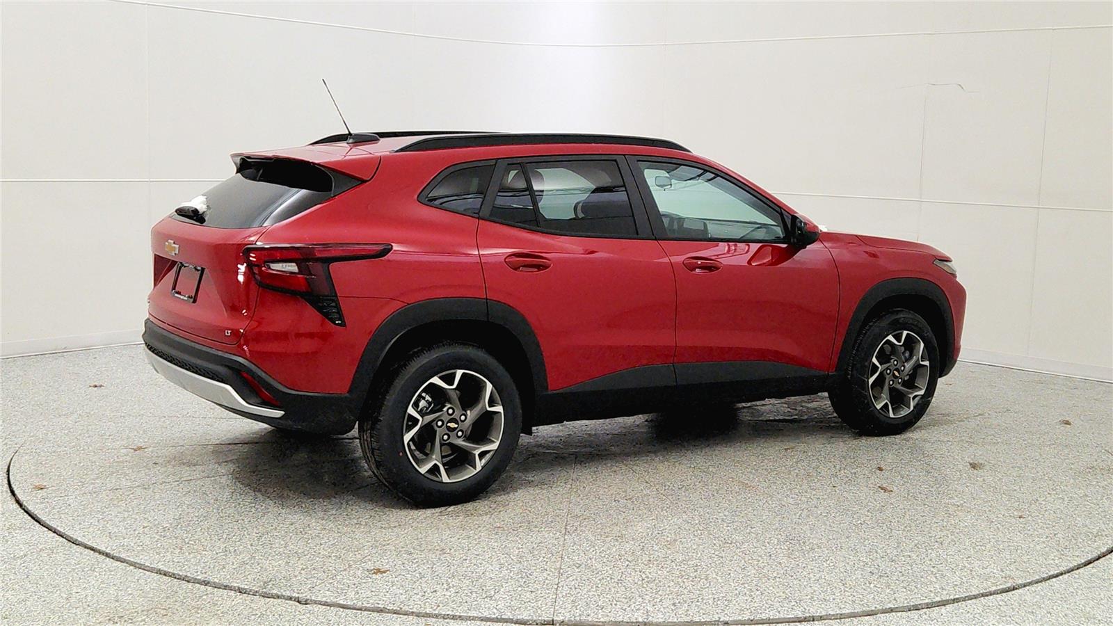 2026 Chevrolet Trax LT Image 7 of 36