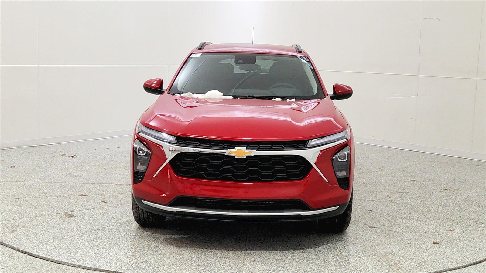 2026 Chevrolet Trax LT Image 3 of 36