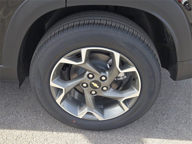 2026 Chevrolet Trax LT Image 14 of 38
