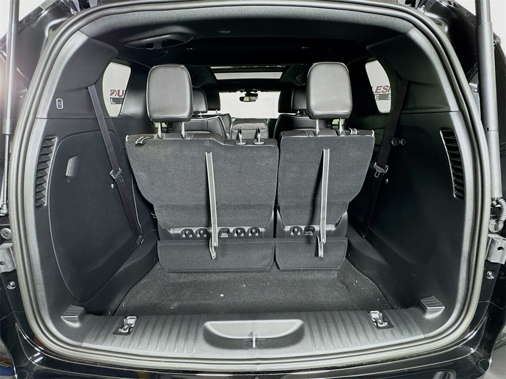2026 Chrysler Pacifica Limited Image 11 of 32