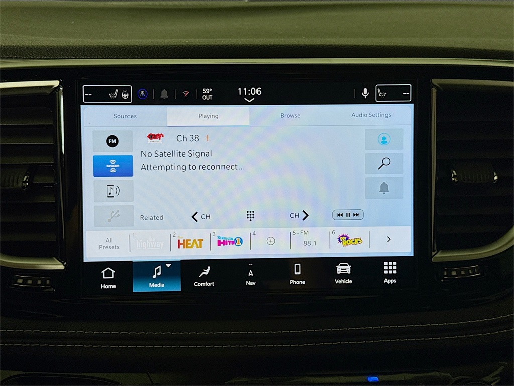 2026 Chrysler Pacifica Limited Image 26 of 32