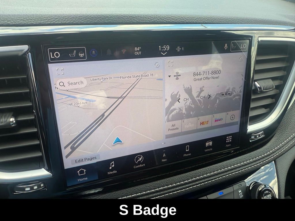 2026 Chrysler Pacifica Limited Image 19 of 37