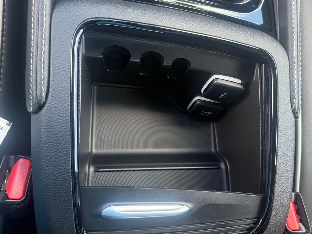 2026 Chrysler Pacifica Limited Image 23 of 37