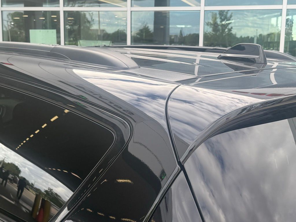 2026 Chrysler Pacifica Limited Image 16 of 38