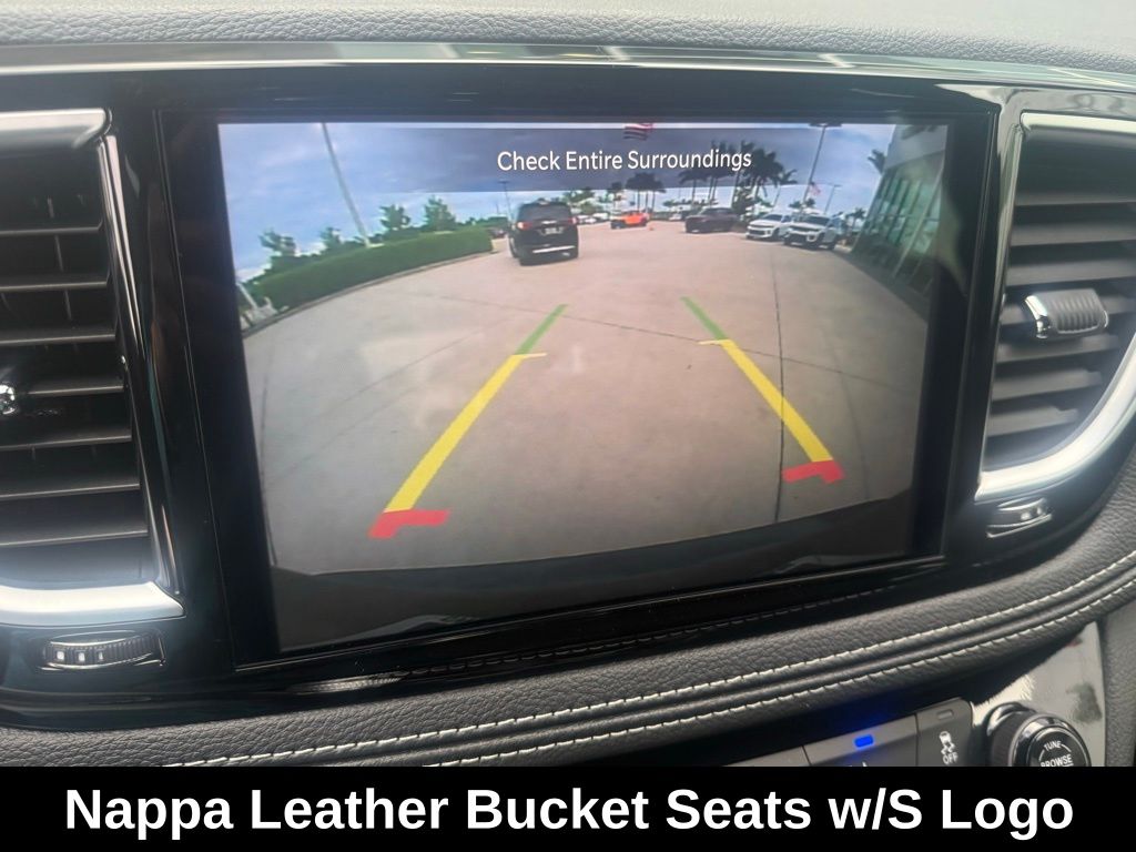 2026 Chrysler Pacifica Limited Image 21 of 38