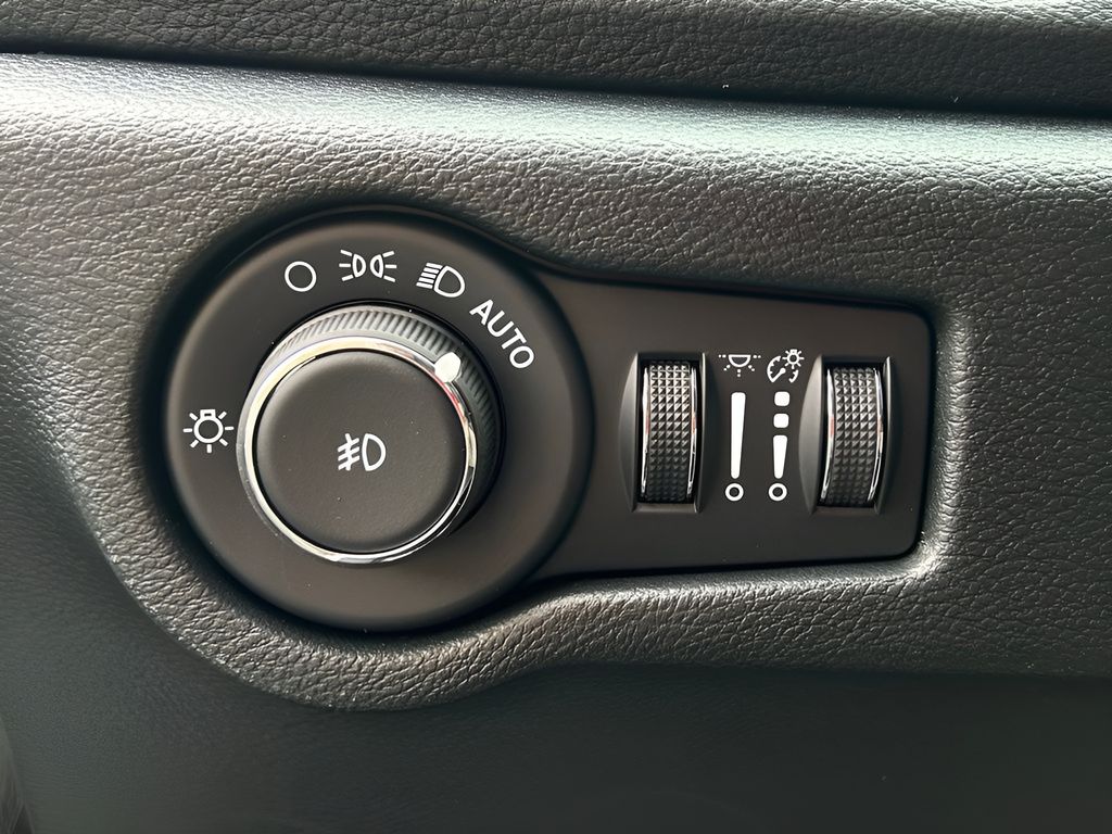 2026 Chrysler Pacifica Limited Image 20 of 30