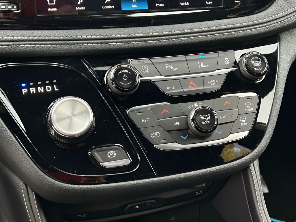 2026 Chrysler Pacifica Limited Image 30 of 30