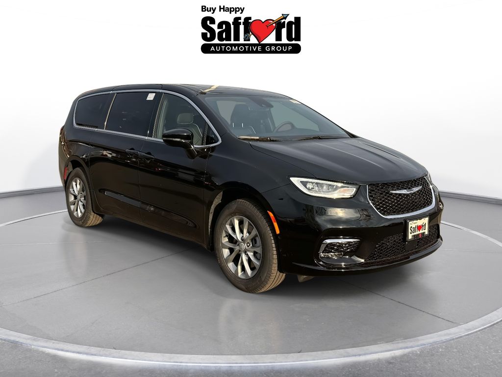 2026 Chrysler Pacifica Limited Image 3 of 37
