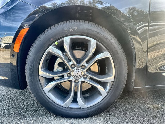 2026 Chrysler Pacifica Pinnacle Image 10 of 27