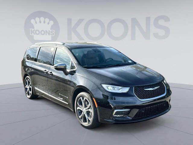 2026 Chrysler Pacifica Pinnacle Image 3 of 27