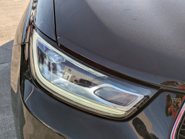 2026 Chrysler Pacifica Pinnacle Image 24 of 36