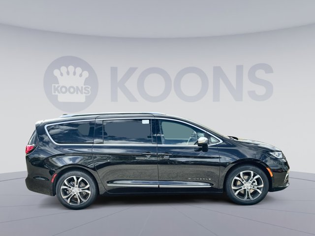 2026 Chrysler Pacifica Pinnacle Image 4 of 27
