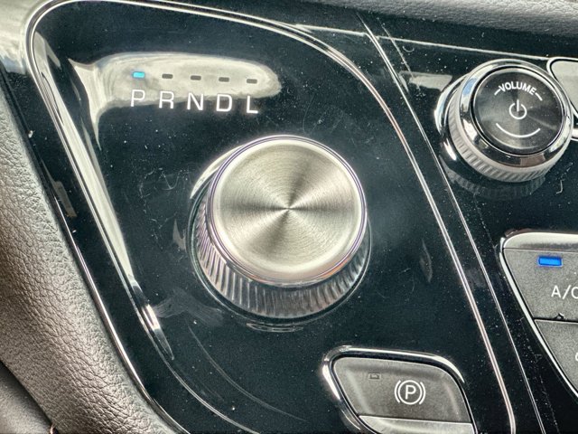 2026 Chrysler Pacifica Pinnacle Image 22 of 27