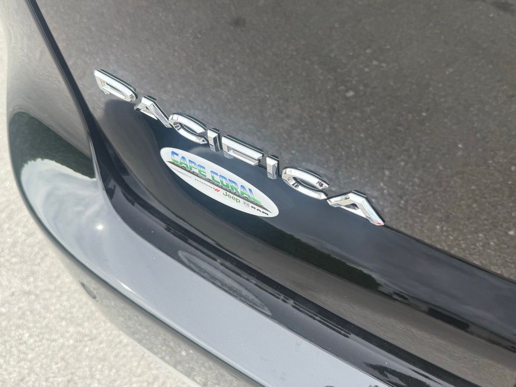 2026 Chrysler Pacifica Select Image 30 of 36