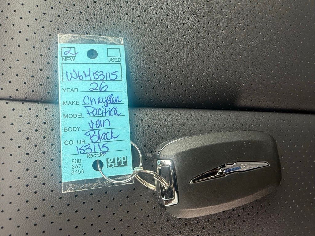 2026 Chrysler Pacifica Select Image 24 of 36