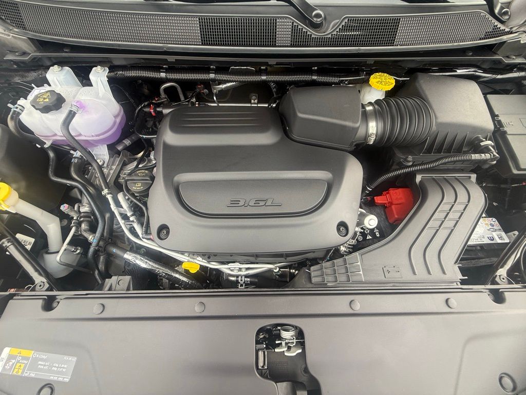 2026 Chrysler Pacifica Select Image 8 of 36