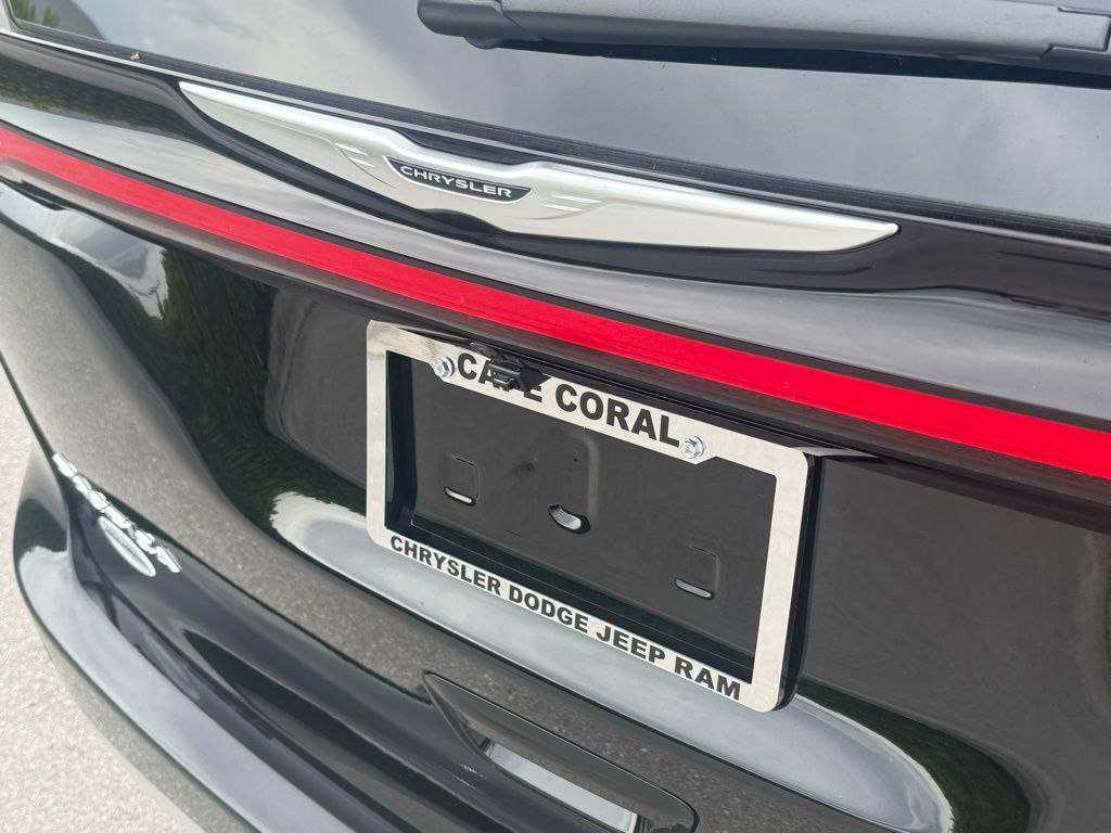 2026 Chrysler Pacifica Select Image 28 of 36