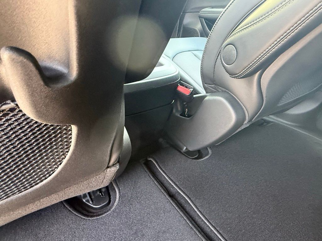 2026 Chrysler Pacifica Select Image 34 of 35