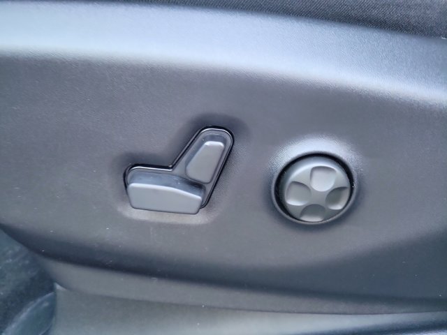 2026 Chrysler Pacifica Select Image 11 of 12