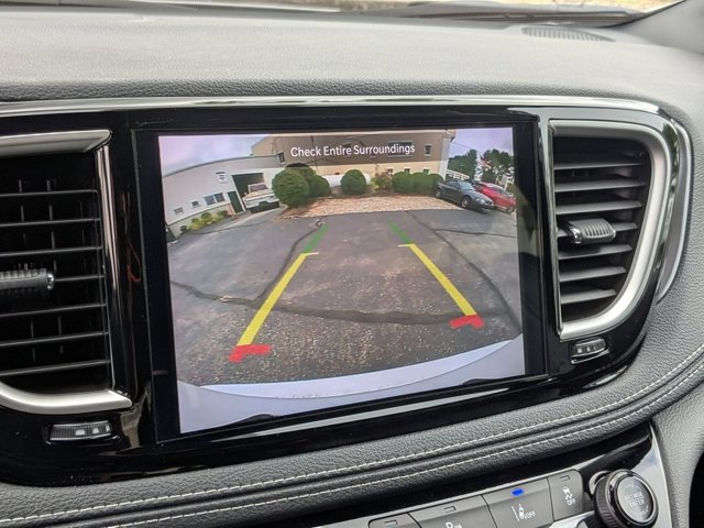 2026 Chrysler Pacifica Select Image 19 of 32