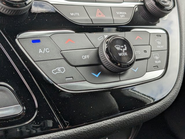 2026 Chrysler Pacifica Select Image 30 of 32